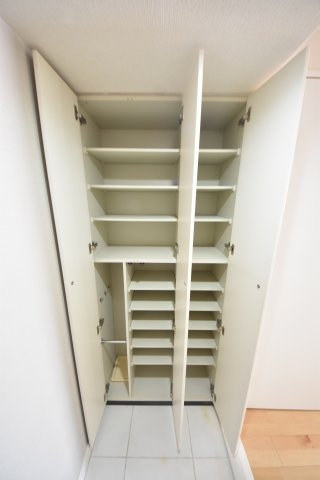 ワコーレディアルクス元町