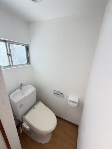 赤坂通7丁目戸建て
