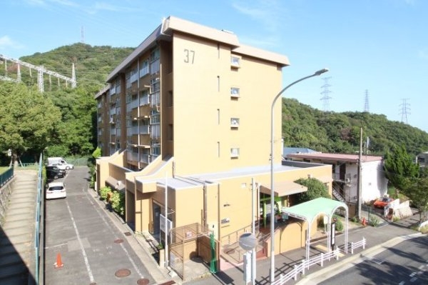 鶴甲コーポ37号棟