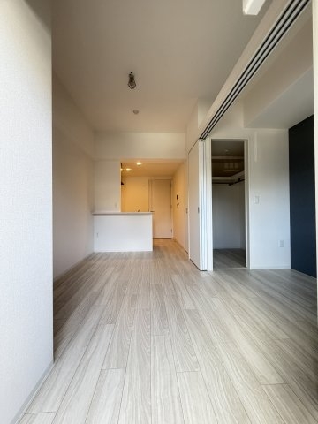 セレニテ西元町アリエ