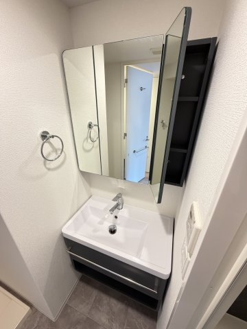 セレニテ西元町アリエ