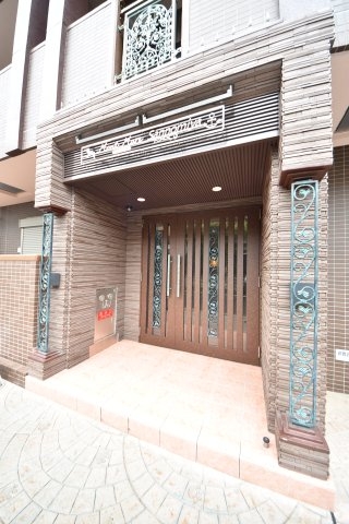 モンマール三宮