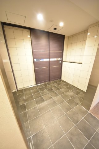 神戸海岸通　萬利Residence