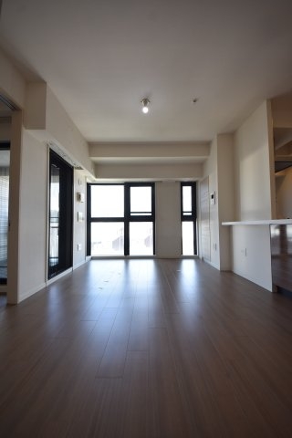 神戸市中央区東川崎町１丁目のマンション