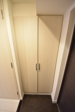 プレサンスみなと元町駅前