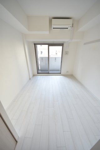 プレサンスみなと元町駅前