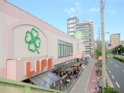 ハイツ出口1(ライフ十三東店)