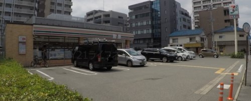 ルクレ江坂(セブンイレブン吹田垂水町3丁目店)
