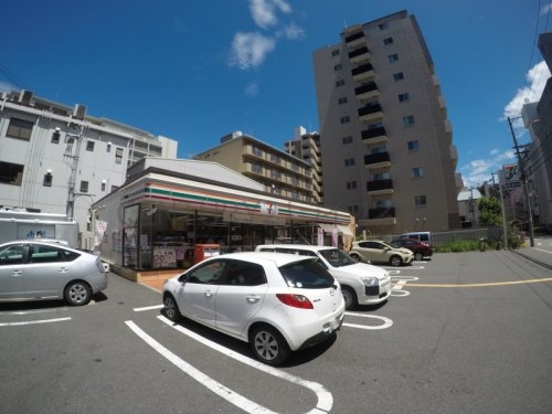 コンフォリア江坂江の木町Q(セブンイレブン吹田江の木町店)