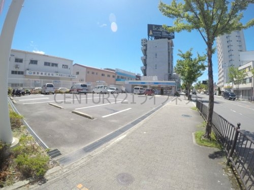 コンフォリア江坂江の木町Q(ローソン内環吹田芳野町店)