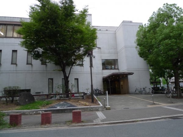 ヴェールエブラン(大阪市立北図書館)