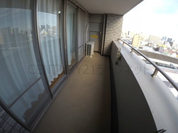 エスリード三国駅前