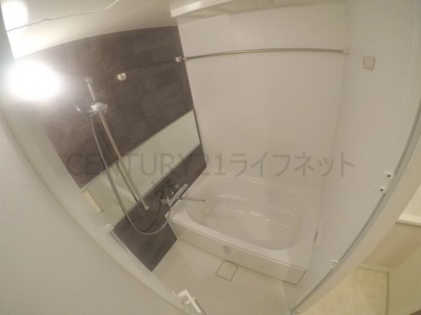 スプランディッド江坂駅前