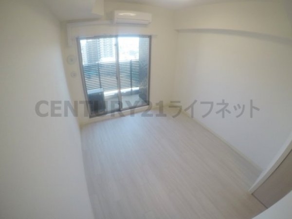 プレサンス大阪三国ネオス