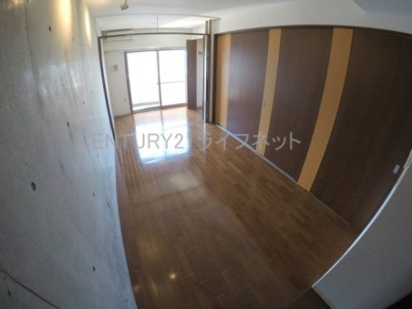 ラドゥセール江坂