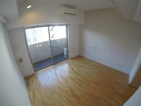 セレニテ江坂四番館