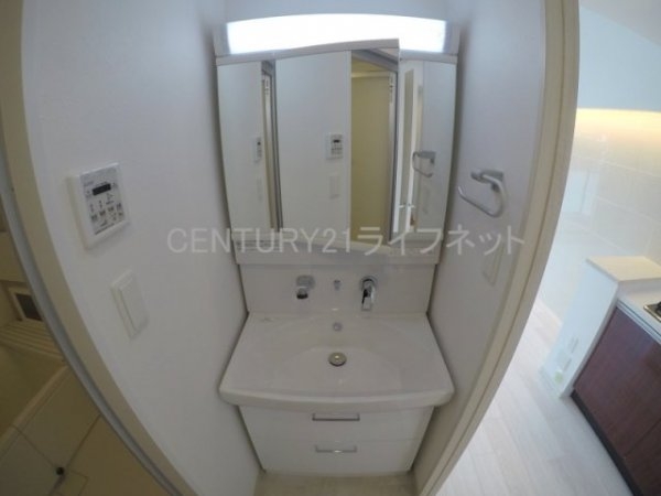 大阪市淀川区十三東４丁目のマンション