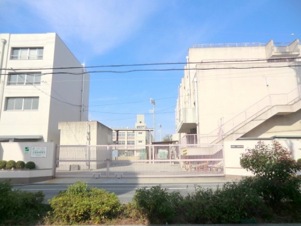 プライムコート神崎川(大阪市立三津屋小学校)