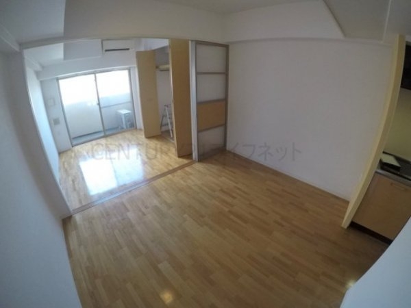 セレニテ江坂四番館
