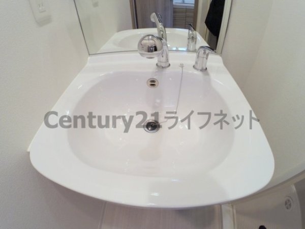 大阪市東淀川区東中島４丁目のマンション