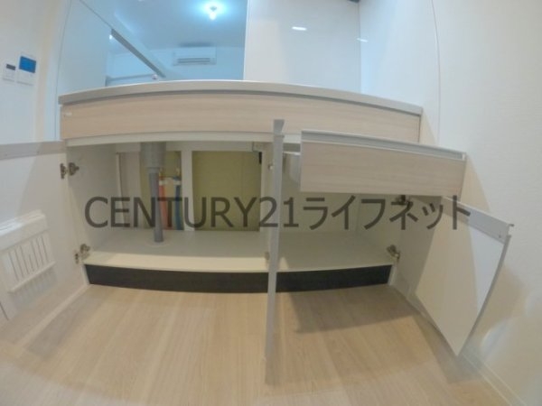 セレニテ中崎町リアン