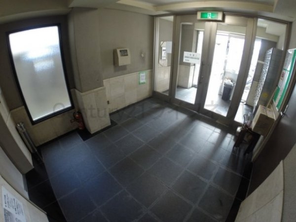 大阪市淀川区十三東１丁目のマンション