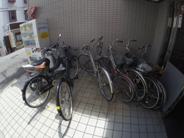大阪市淀川区十三東１丁目のマンション