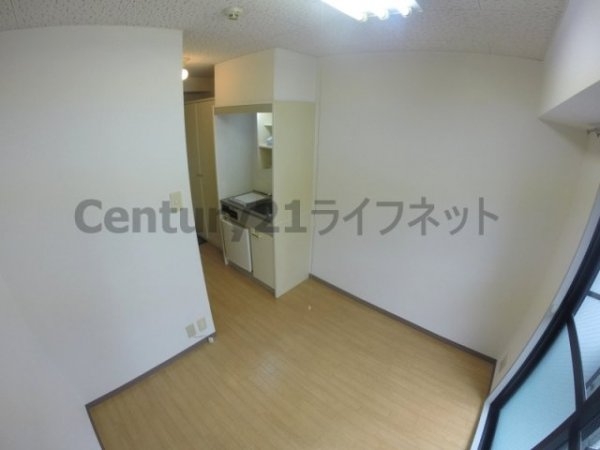 大阪市淀川区十三東１丁目のマンション