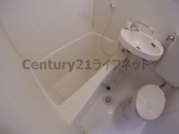 大阪市淀川区十三東１丁目のマンション