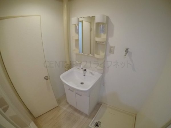 大阪市淀川区十三本町２丁目のマンション