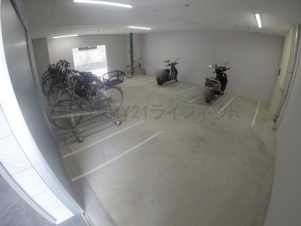 ライブガーデン江坂8