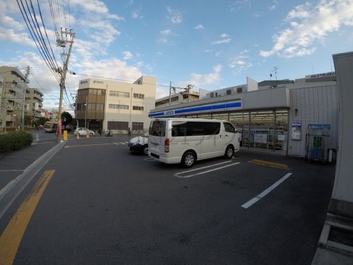 ライブガーデン江坂8(ローソン南吹田五丁目店)