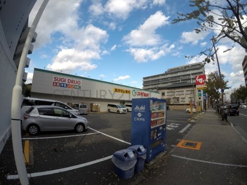 ライブガーデン江坂8(スギ薬局吹田金田店)