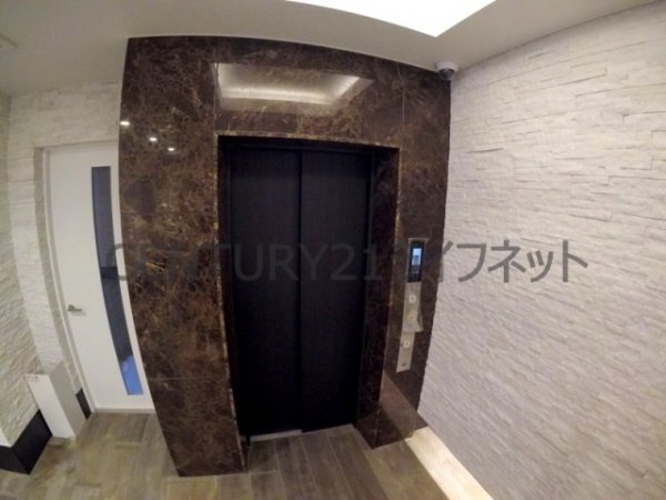 アドバンス西梅田ビオス