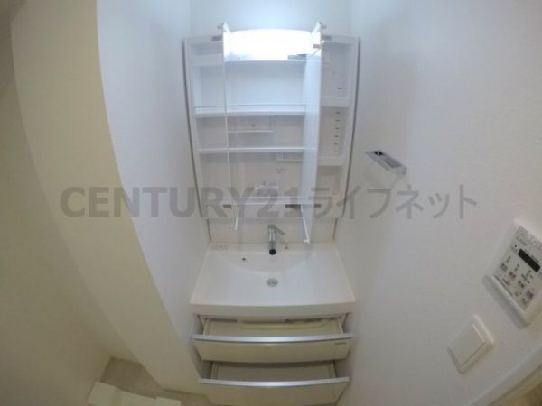 大阪市淀川区木川東４丁目のマンション