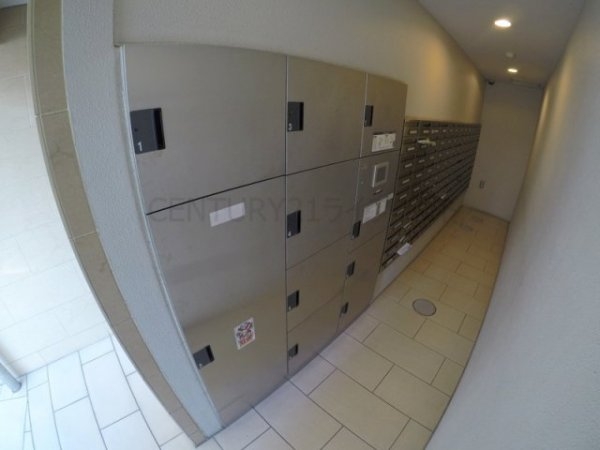 セレニテ江坂四番館
