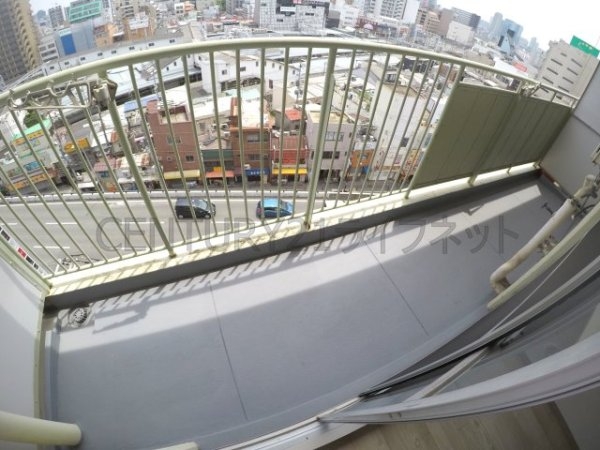 大阪市淀川区十三本町２丁目のマンション