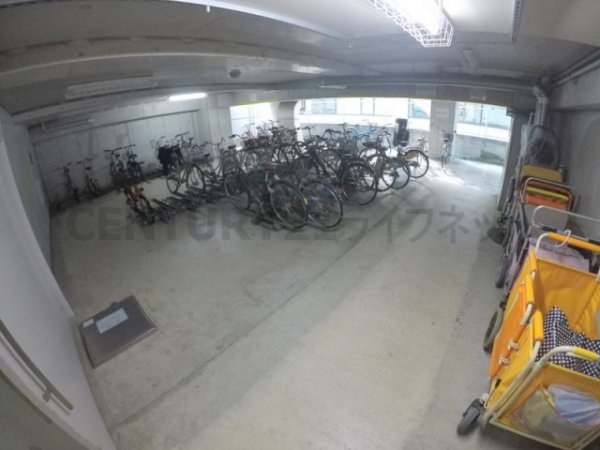 吹田市広芝町のマンション