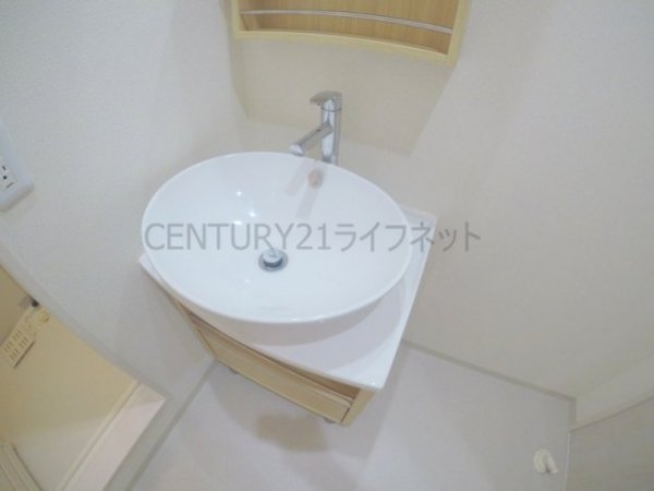 吹田市江坂町５丁目のアパート