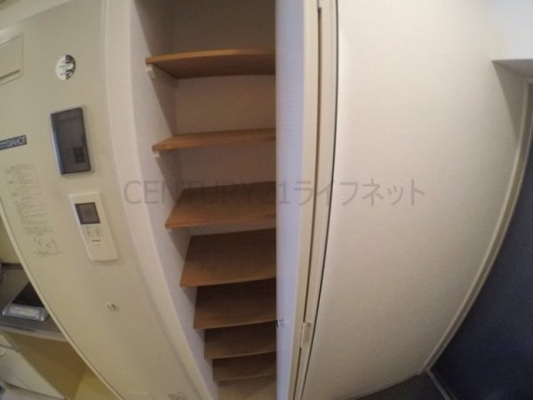 ミールズ江坂