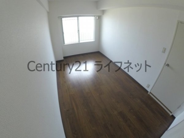 ファミールハイツ北大阪5号棟1番館