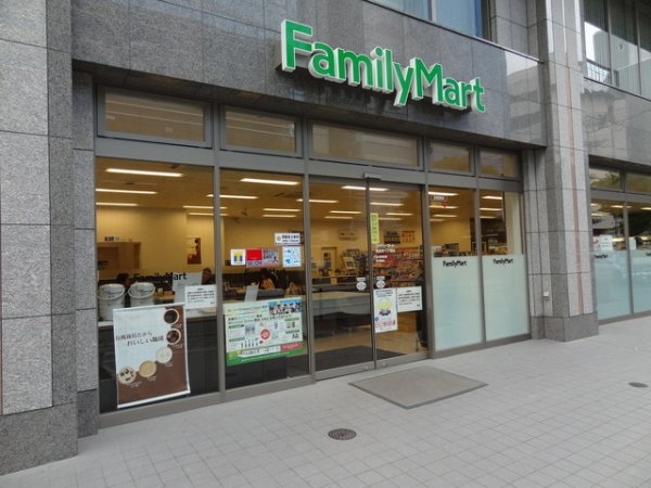 新大阪コーポビアネーズ(ファミリーマート西宮原一丁目店)