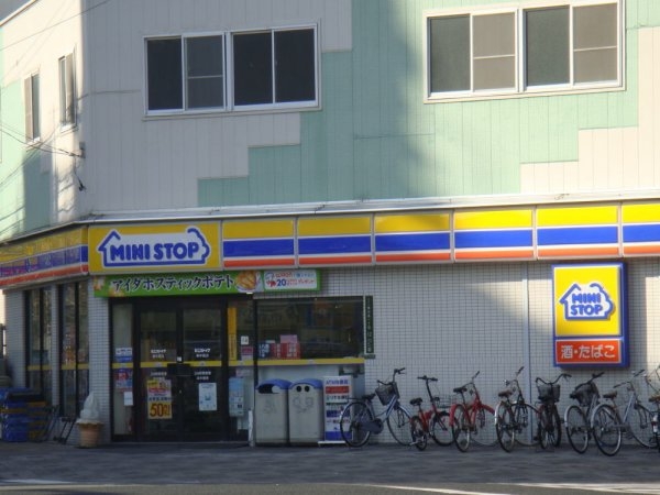 東明マンション新東(ミニストップ 東三国)