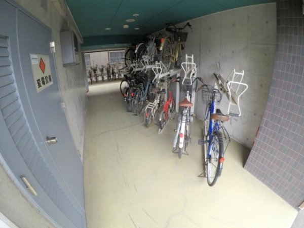 吹田市垂水町３丁目のマンション