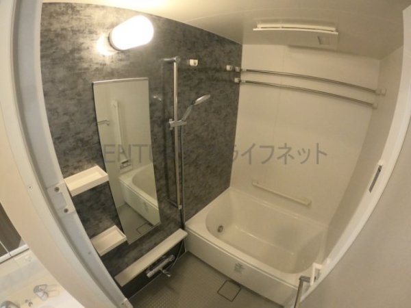 ザミューチュアル江坂