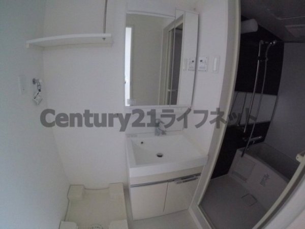 大阪市淀川区十三東３丁目のマンション