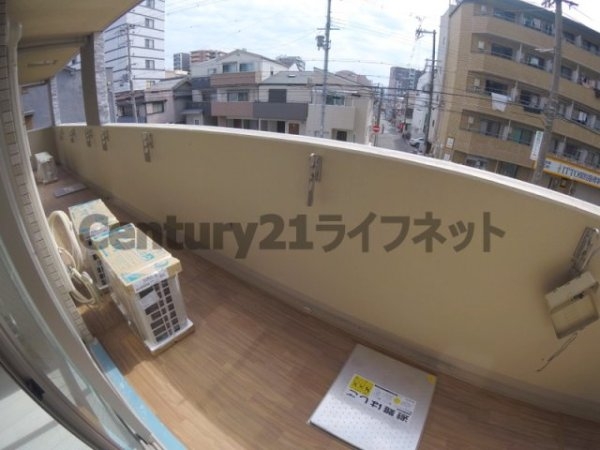 大阪市淀川区十三東３丁目のマンション
