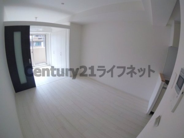 大阪市淀川区十三東３丁目のマンション