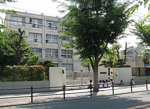 ビルボード淡路駅前(大阪市立新東淀中学校)