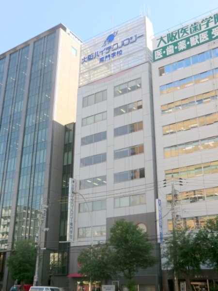 グランルクレ新大阪(大阪ハイテクノロジー専門学校 第3校舎)